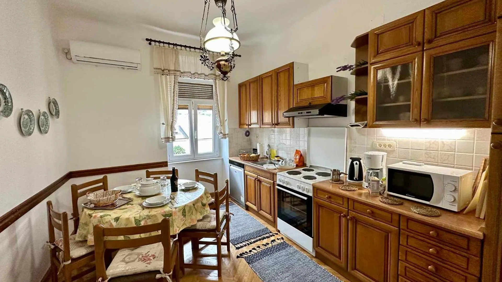 Apartment In Crikvenica 50842