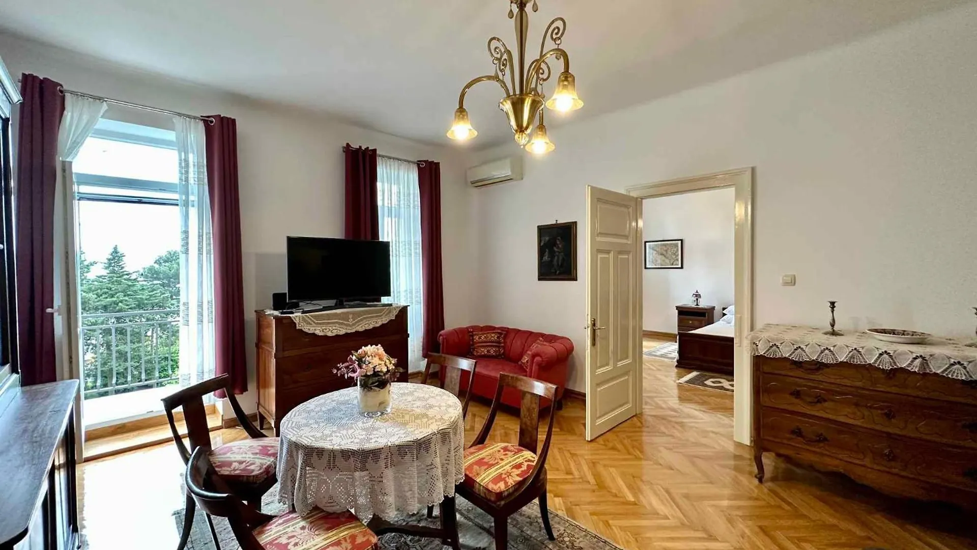 Apartment In Crikvenica 50842
