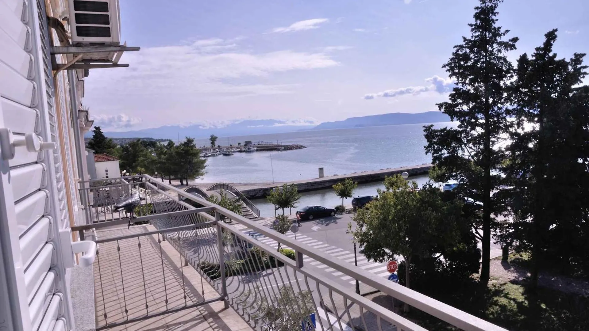 Apartment In Crikvenica 50842